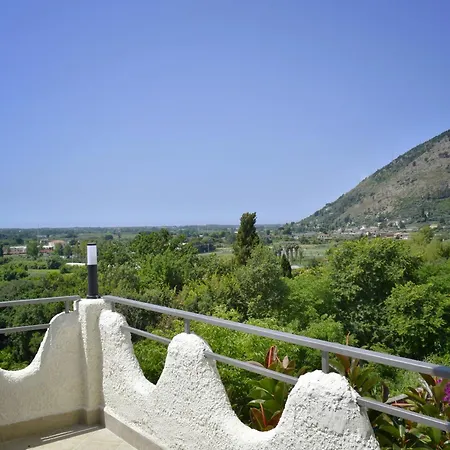 Relais Serenitas - Un Letto Ideale Bed & Breakfast 3*